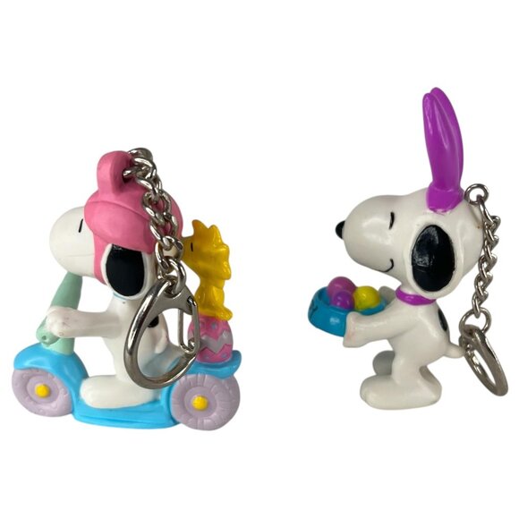 4 Peanuts Snoopy Easter Keychain Figurines Bunny Ears Woodstock Scooter PVC VTG - Picture 5 of 9